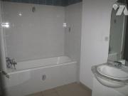 Maison à louer à Bois Guillaume, Normandie, 1000€