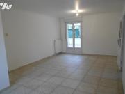 Maison à louer à Épernay, Grand Est, 734€