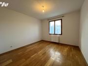 Maison à louer à Muizon, Grand Est, 1100€