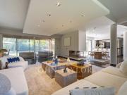 Maison à louer Mougins, Cote d'Azur, France8 500 EUR...