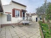 Maison à rénover avec dépendances et jardin