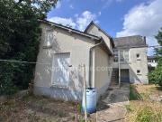 Maison à rénover grand jardin garage à 15 min de la gare...