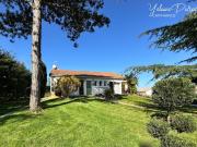 Maison à vendre 3 chambres sous sol 1627 m² de terrain....