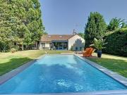 Maison à vendre 5 pièces avec grand jardin et piscine...