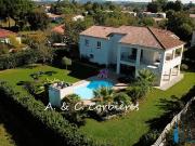 Maison contemporaine 2013, 170 m², 5 chambres, piscine...