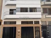 Maison à vendre S/sol magasin, garage et 2 étages