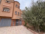 Maison à vendre Stade Charafi a 2 étages à vendre