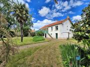 Maison ancienne avec des grands volumes !