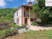 Maison ancienne renovée avec terrain et piscine