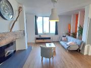 MAISON APPARTEMENT avec Jardin et Parking privés. DPE...