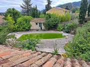 Maison atypique avec maison d'amis et piscine sur...