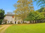 MAISON AVEC CHAPELLE PISCINE