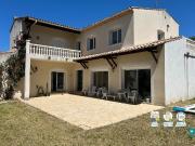 Maison avec garage, jardin, balcon, piscine et terrasse à N