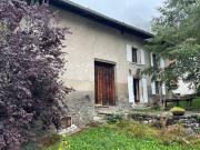 Maison avec grange attenante