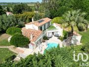 Maison avec piscine et jardin