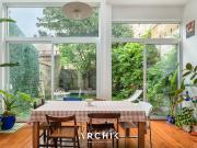 Maison contemporaine avec jardin