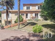 Maison avec jardin et terrasse