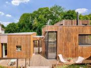 Maison avec jardin et terrasse