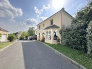 Maison avec jardin et terrasse