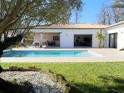 Maison avec jardin et terrasse