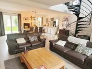 Maison avec jardin et terrasse