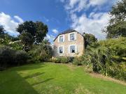 Maison avec jardin et terrasse