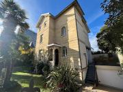 Maison avec jardin et terrasse