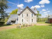 Maison avec jardin et terrasse