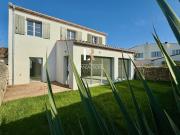 Maison avec jardin et terrasse