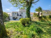 Maison avec jardin et terrasse
