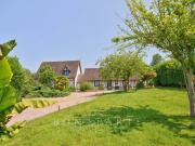 Maison avec jardin et terrasse