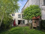 Maison avec jardin et terrasse