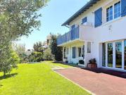 Maison avec jardin et terrasse