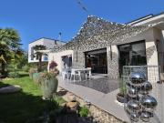 Maison avec jardin et terrasse