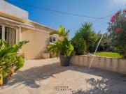 Maison avec jardin et terrasse