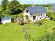 Maison avec jardin et terrasse