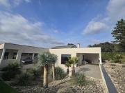 Maison avec jardin et terrasse