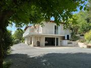Maison avec jardin et terrasse