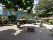 Maison avec piscine et jardin