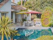 Maison avec piscine et jardin