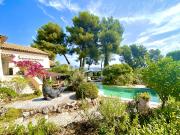 Maison avec piscine et jardin