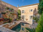 Maison avec piscine et jardin