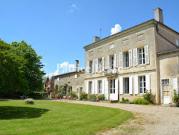 Maison avec piscine et jardin