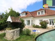 Maison avec piscine et jardin