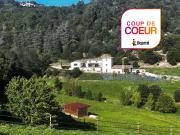 Maison contemporaine avec piscine et jardin Maison contemporaine avec piscine et jardin