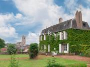 Maison avec piscine et jardin