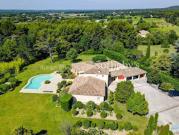 Maison avec piscine et jardin