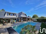 Maison avec piscine et jardin