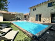 Maison avec piscine au coeur du village