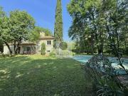 Maison avec piscine dans cadre bucolique